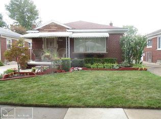 23359 Courtland Ave, Eastpointe, MI 48021