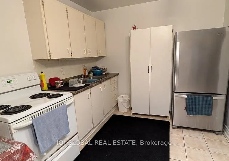 2608 Islington Ave — Photo 6