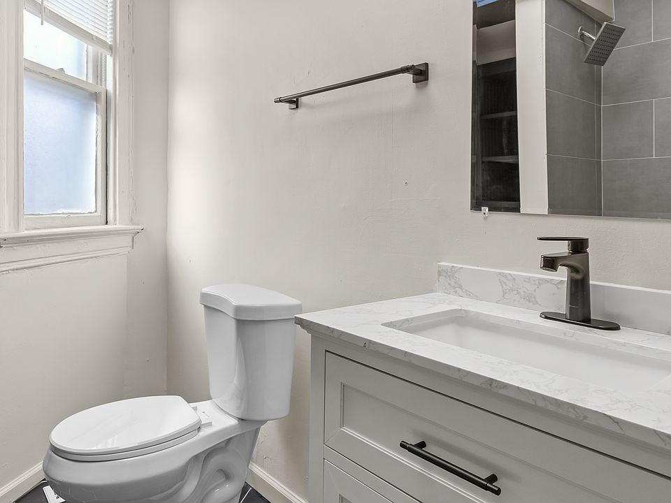 1st image of 5525 Alaska Ave #2
