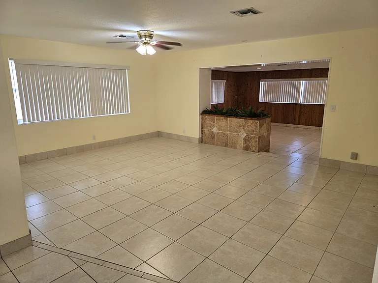 2359 N Wallen Dr — Photo 9