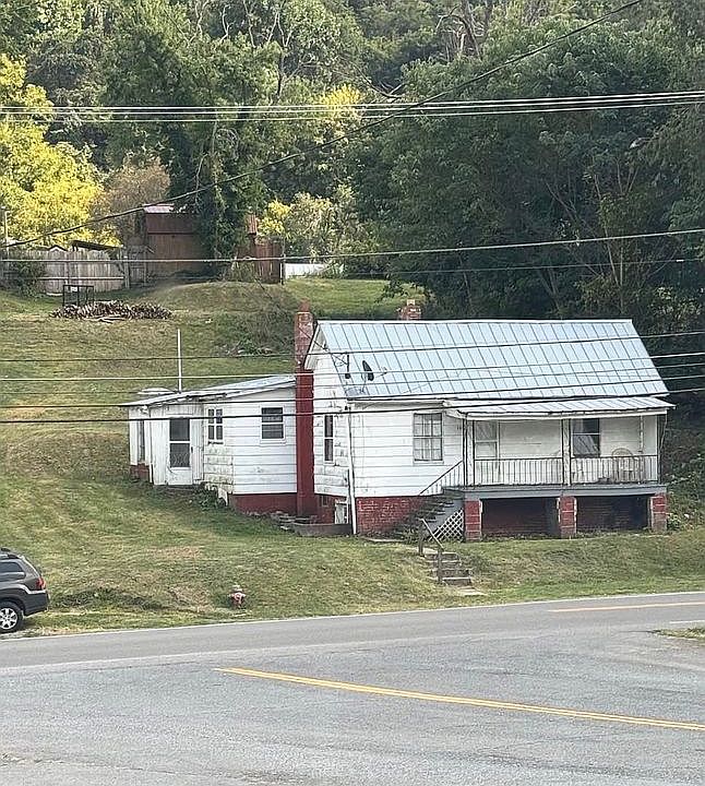 1st image of 1012 E Main St