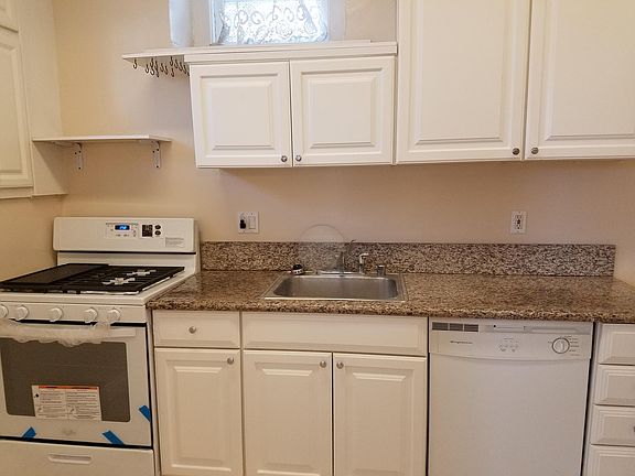 3rd image of 1151 W Sepulveda St APT A
