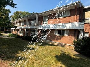 13200 W Bluemound Rd APT 8, Elm Grove, WI 53122