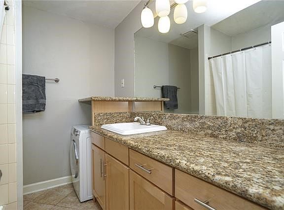 5th image of 4727 Jarboe St APT 92