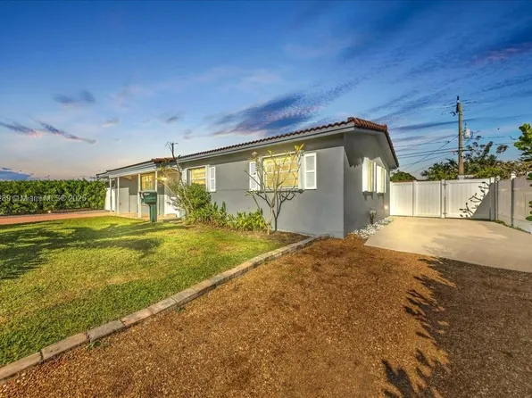 6841 SW 9th St, Pembroke Pines, FL 33023