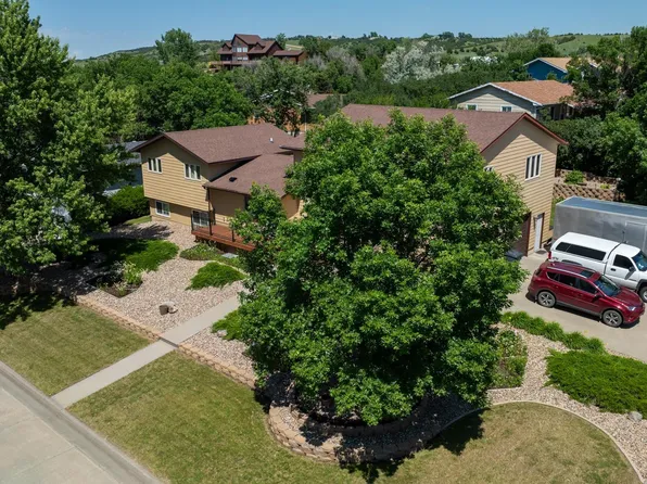 100 N Club St, Chamberlain, SD 57325