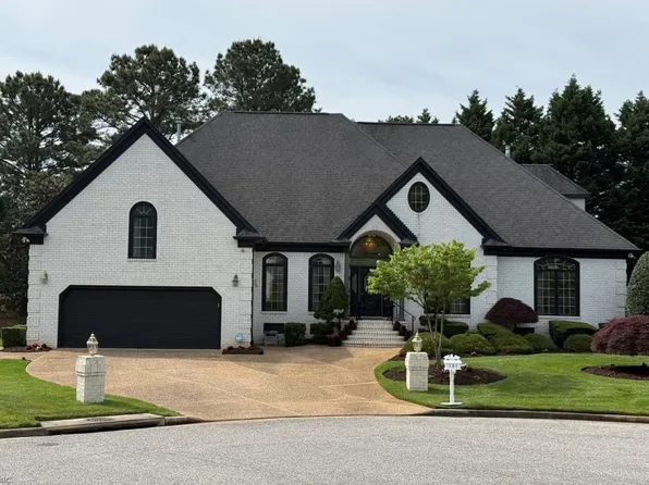 101 Barrington Ln, Yorktown, VA 23693
