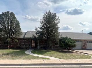 109 W Clearfork Dr, Hobbs, NM 88240