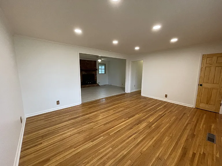 102 Crosby Dr — Photo 5
