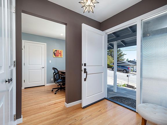 4th image of 156 Starlite Dr