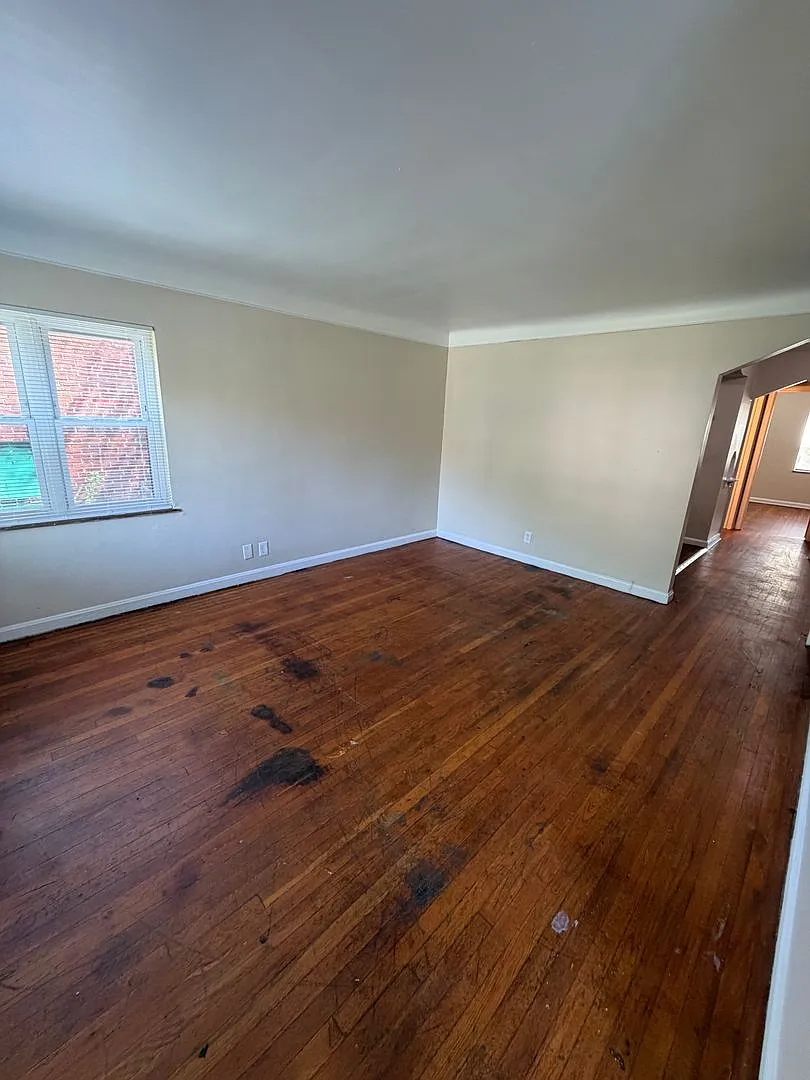 5016 Newfield Ave — Photo 1