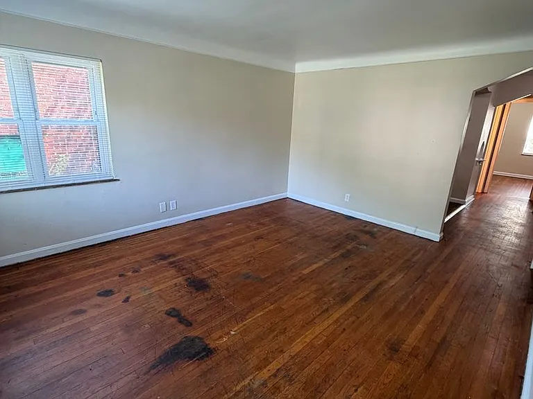 5016 Newfield Ave — Photo 1