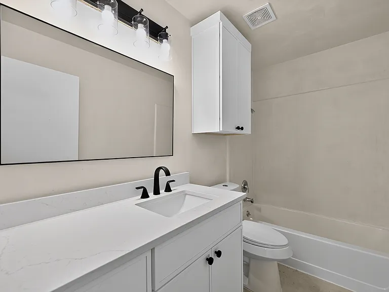 14511 Oliphant St — Photo 21
