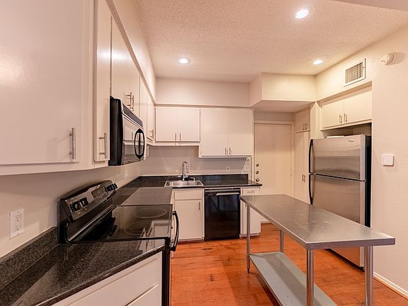 5th image of 2612 San Pedro St APT 103