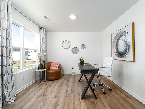 5th image of 854 S Orchard Way