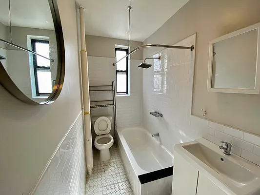 Rented by Highline Residential | media 25