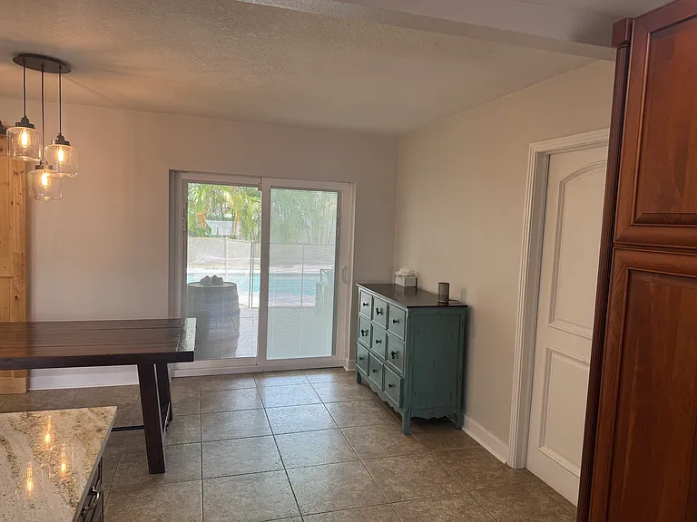 617 Luzon Ave — Photo 17