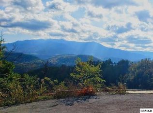 914 E End Ct, Gatlinburg, TN 37738