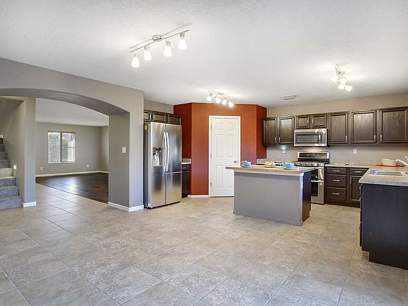 5th image of 10444 Calle Leon NW
