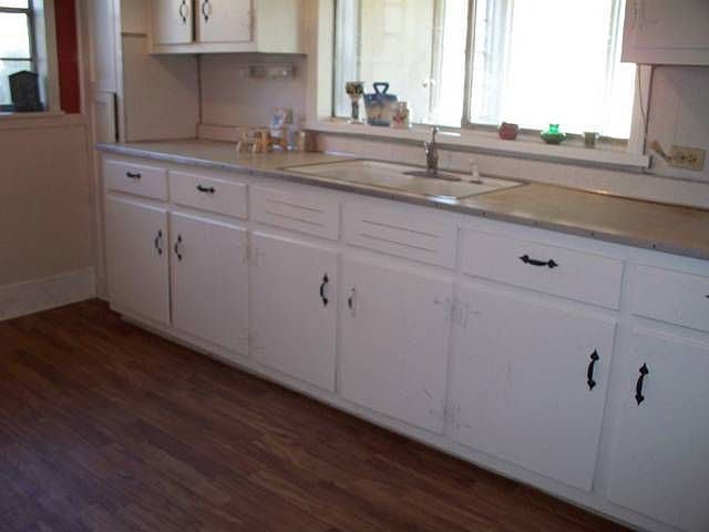 2nd image of 406 College Ave