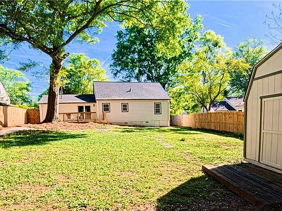 3rd image of 2402 Lancelot Dr
