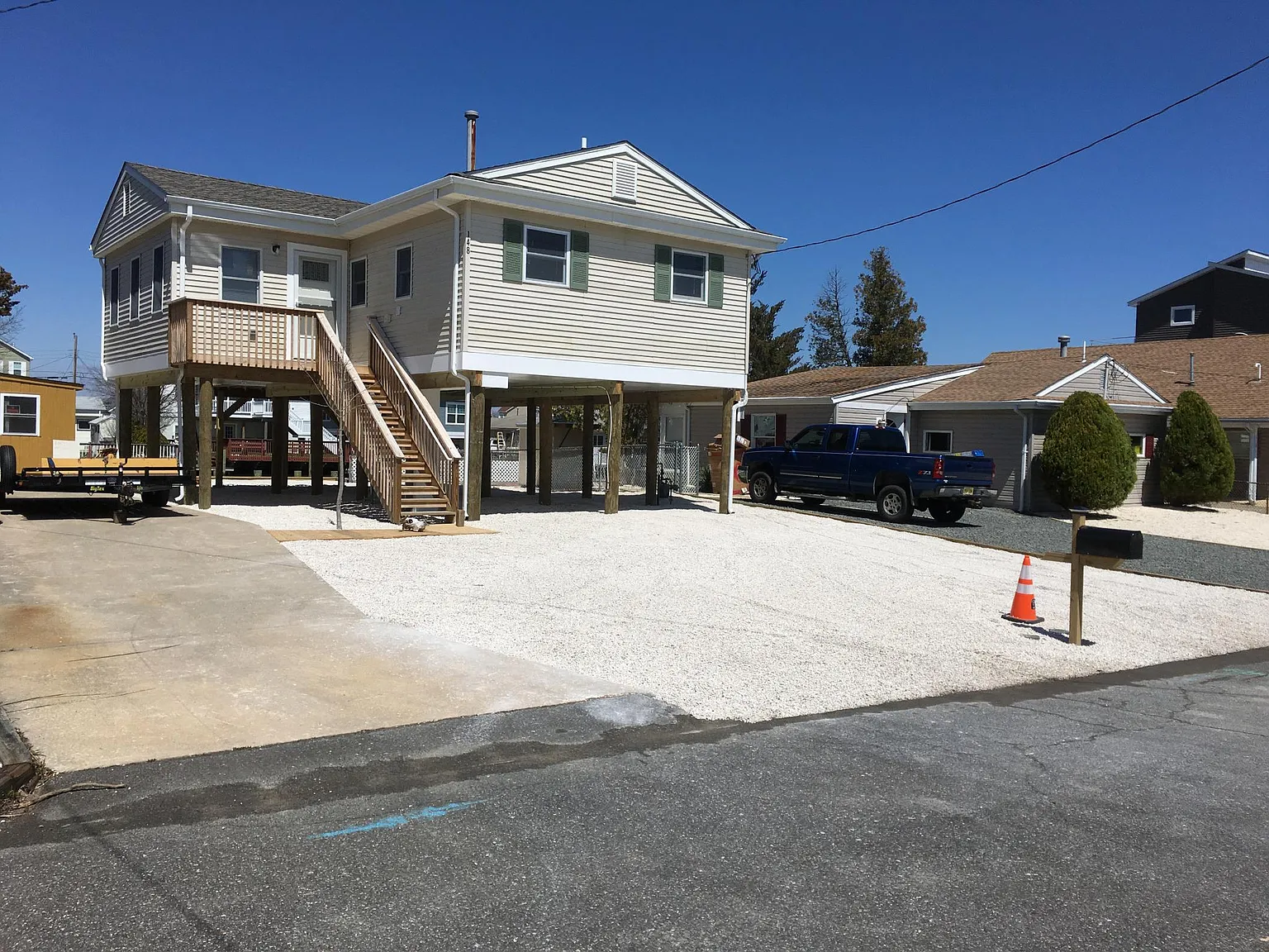 148 S Longboat Dr photo 1