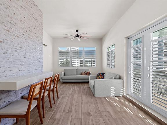 2nd image of 361 CALLE FUERTE #5