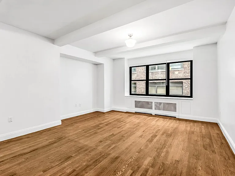 307 E 44th St #721 — Photo 2