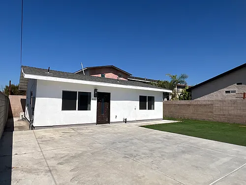 527 N Soldano Ave #527 Photo 1
