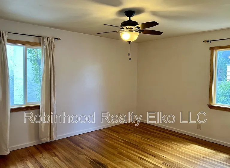 165 W Oak St #1 — Photo 26