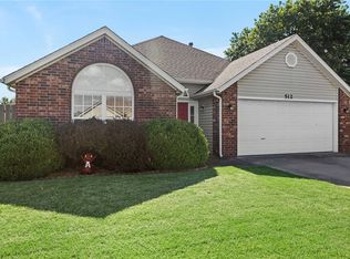 512 Topaz St, Lowell, AR 72745