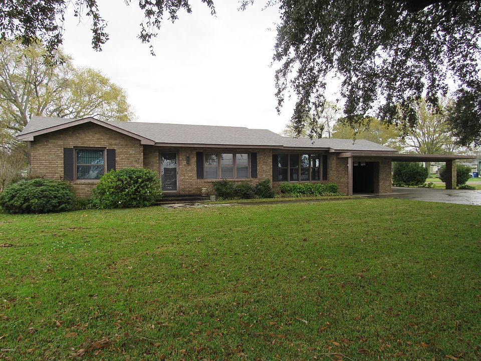 1st image of 1406 W Veterans Meml Dr