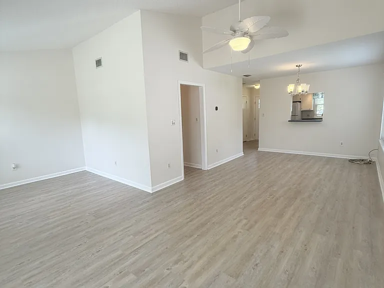 6576 Pebble Beach Cres — Photo 13