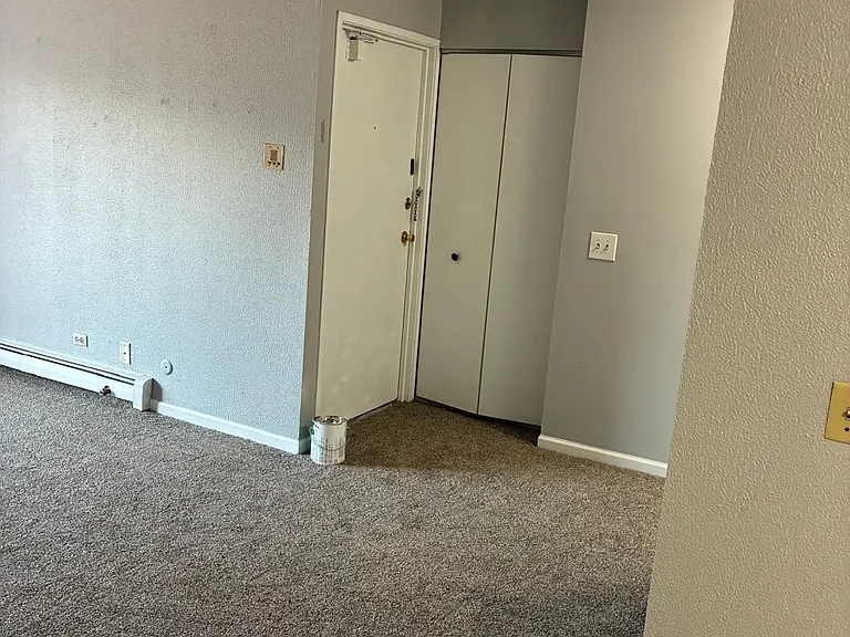 333 Hawthorne Cir #5 — Photo 11