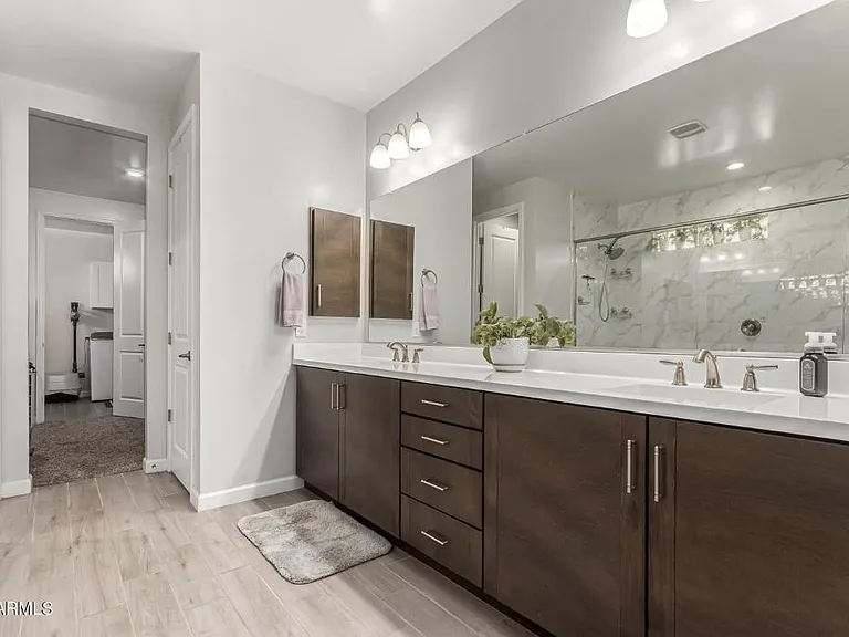 1906 E Robb Ln — Photo 15