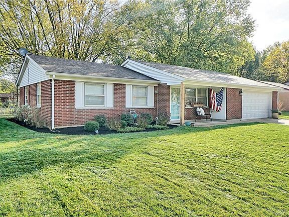 5th image of 75 Graywood Ct