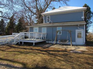 8766 600th Ave, Walters, MN 56097