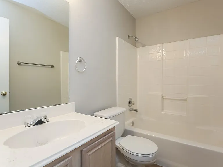 2524 Park Valley Dr — Photo 15