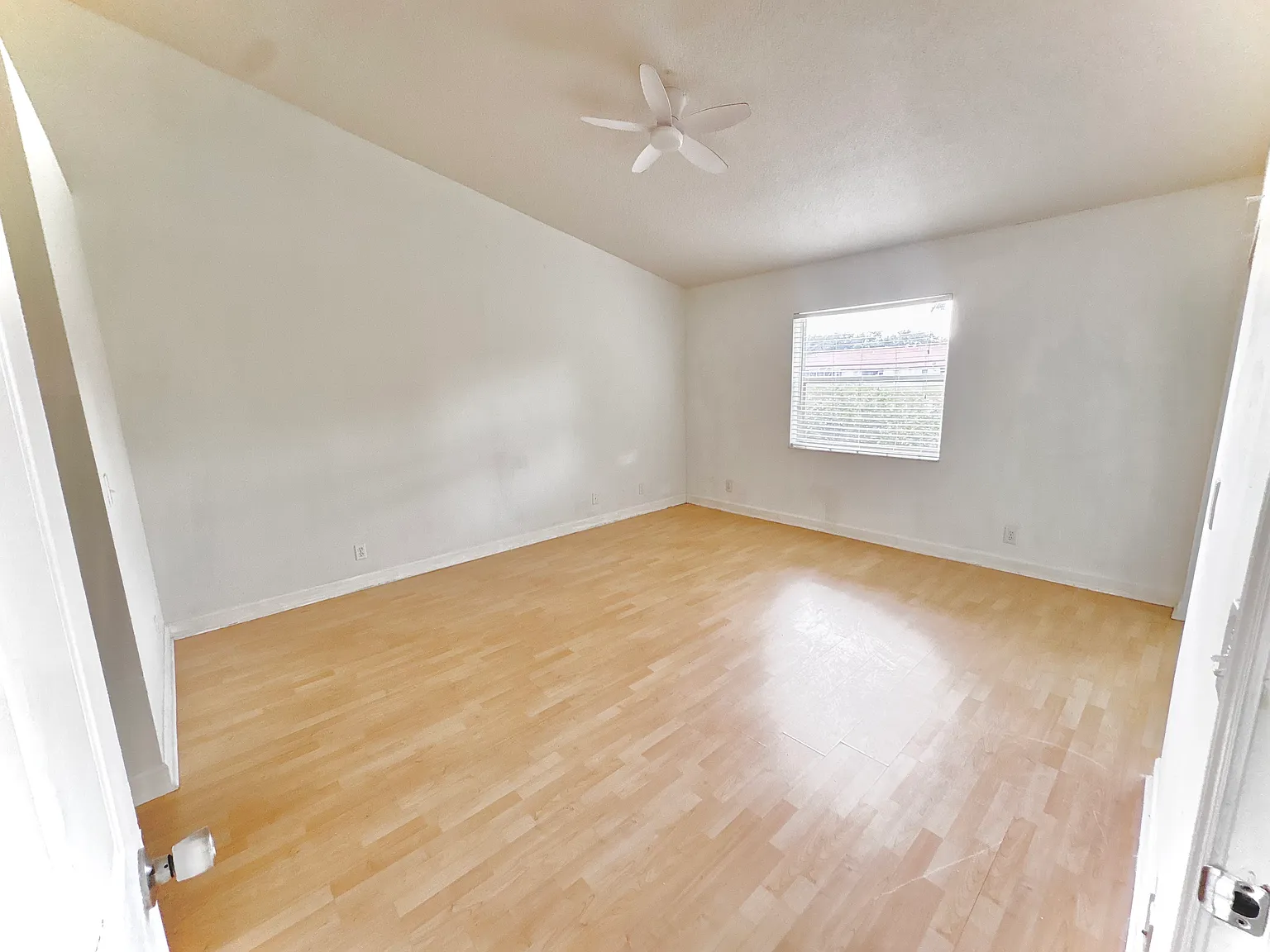 3 bed, 1530 sqft, $4,100 — Photo 3