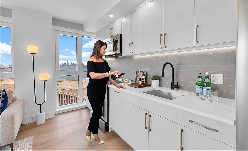 2 bed, 849 sqft, $3,999 — Photo 3