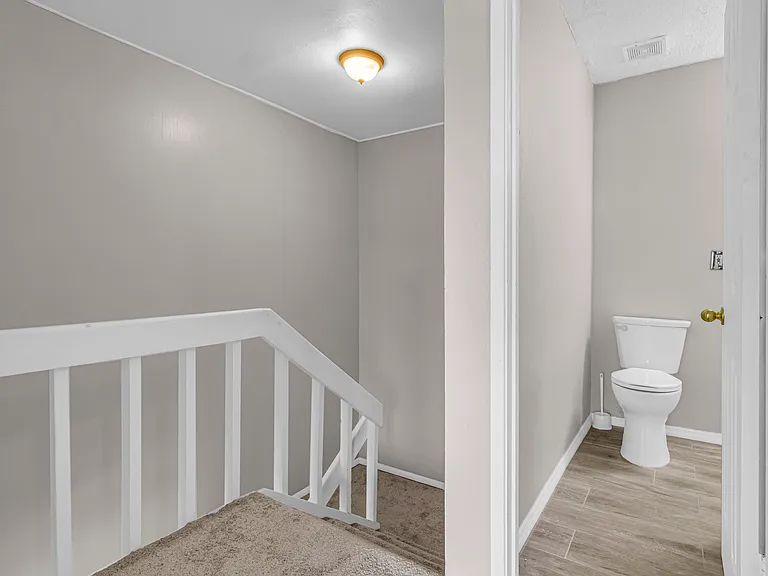 1828 W Tuckey Ln — Photo 22