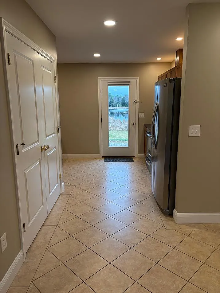2 bed, 986 sqft, $2,000 — Photo 4