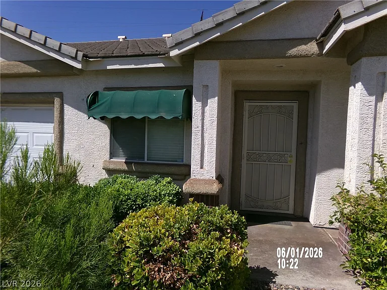 120 Humphreys Peak Ct — Photo 2