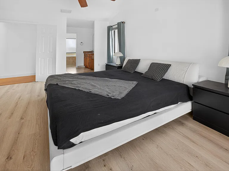 1773 Wiltshire Village Dr — Photo 12