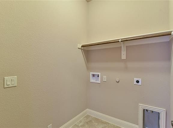 5th image of 606 Orchard Green Dr