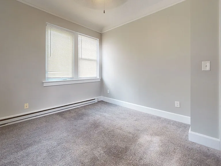 18-26 Lincoln St — Photo 8