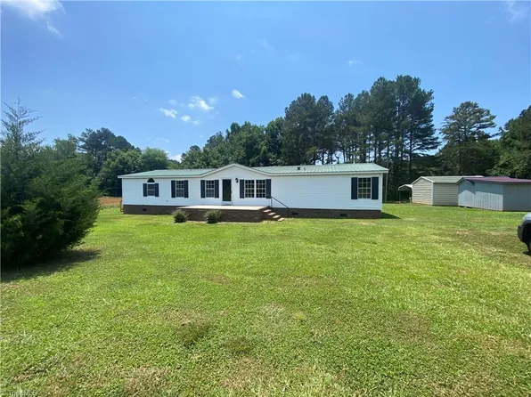 124 Ervin Dr, Star, NC 27356