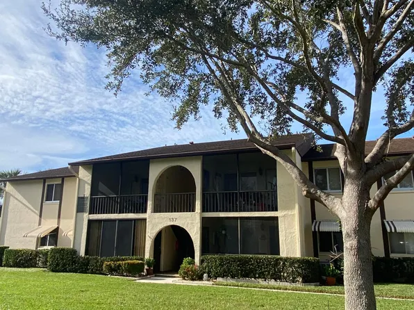 137 Lake Pine Circle #C-1, Greenacres, FL 33463