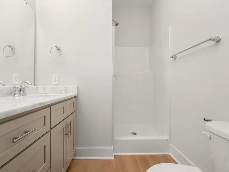 2037 Arbutus Ave — Photo 8