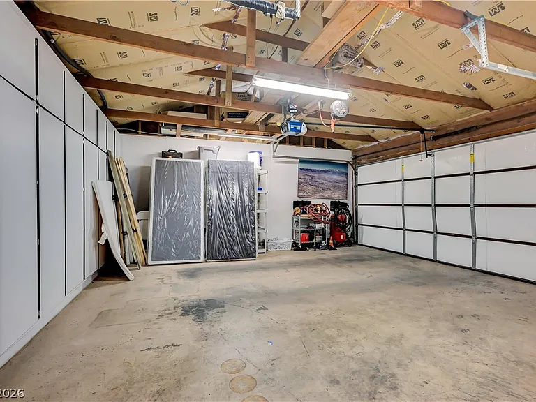 2712 W Oakey Blvd — Photo 47